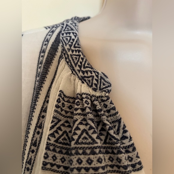 Velvet by Graham and Spencer Soft Aztec Print 'Wear Everywhere’ Dress - Picture 3 of 9